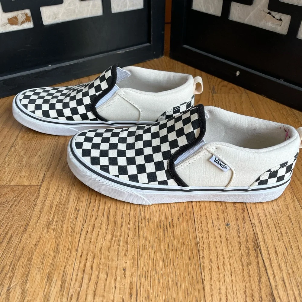 Unisex Vans Classic Slip-On Checkerboard Shoe - Picture 7 of 7